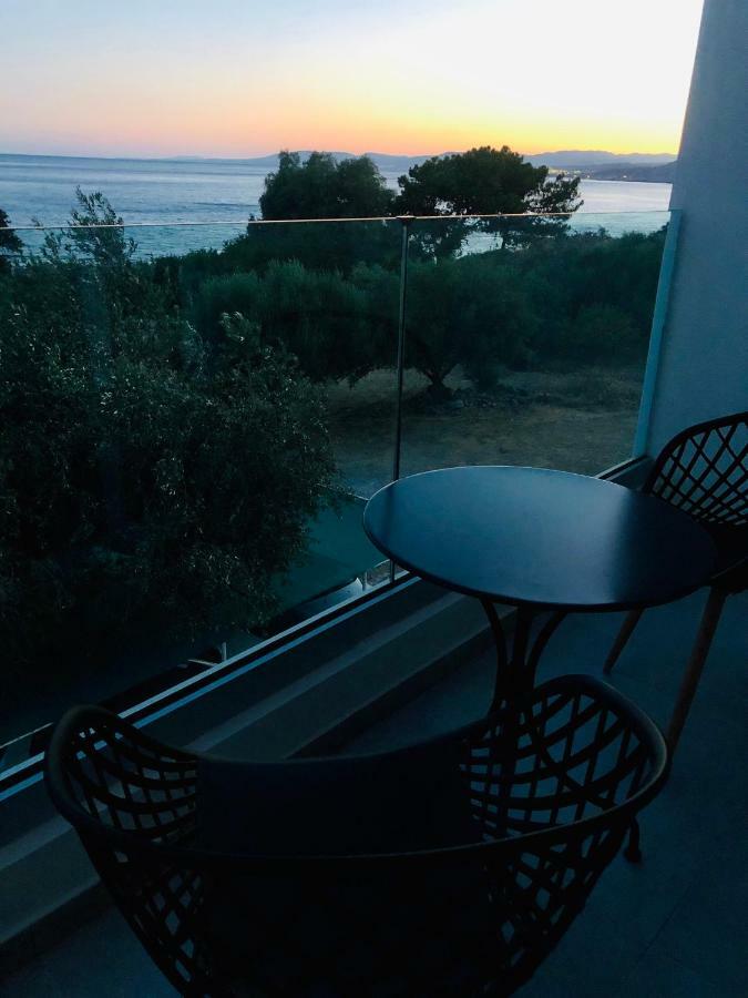 Tesoro Del Mare Apartment Pefki  ภายนอก รูปภาพ